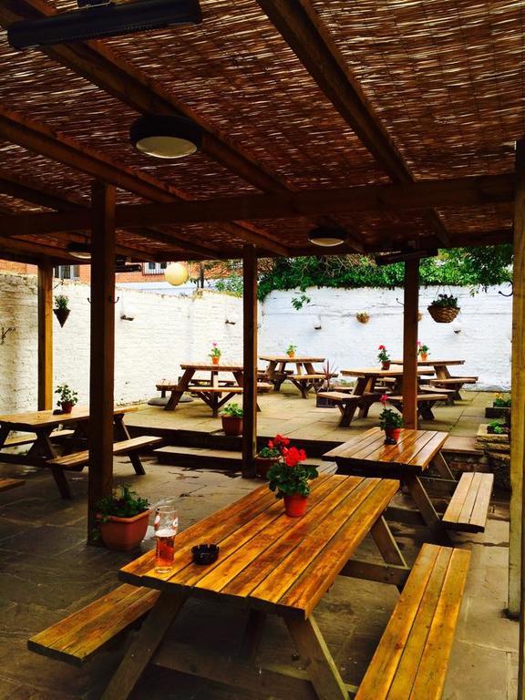 The Swan Inn Pub ايزلورث المظهر الخارجي الصورة
